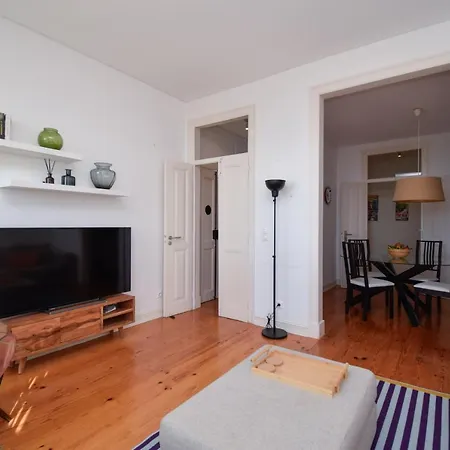Charming Seaview Three Bedroom アパート *